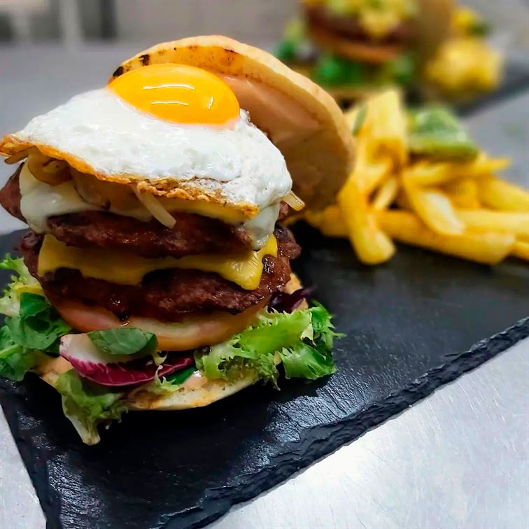 hamburguesa doble restaurante en Tarragona Buenagente